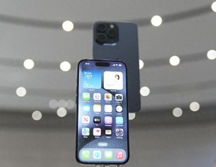 椰林镇Apple维修站分享买iPhone15还是华为Mate60 